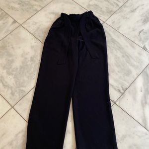 Black pants from lululemon small 2